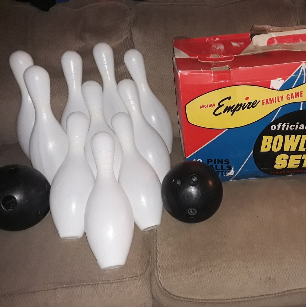 Rare HTF Empire Official Size Bowling Ball Set For Kids 1950s